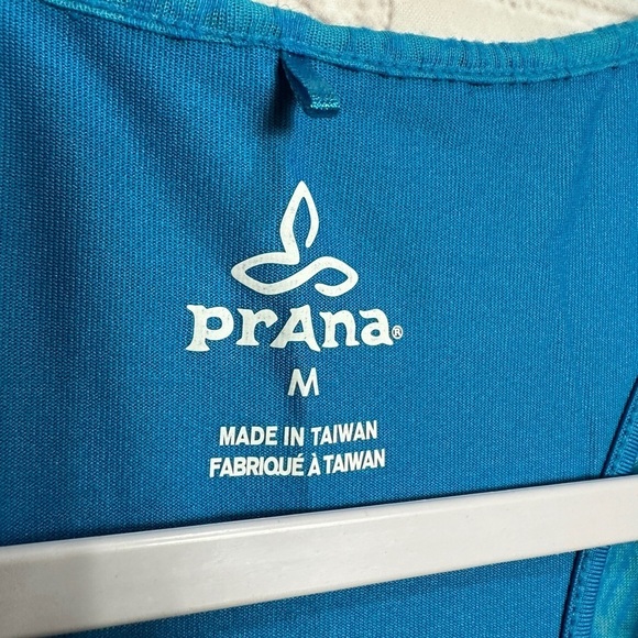 Prana blue Geometric Burnout Print Layered Scoop Neck Mika Fitness Top, sz‎ M - Picture 2 of 6